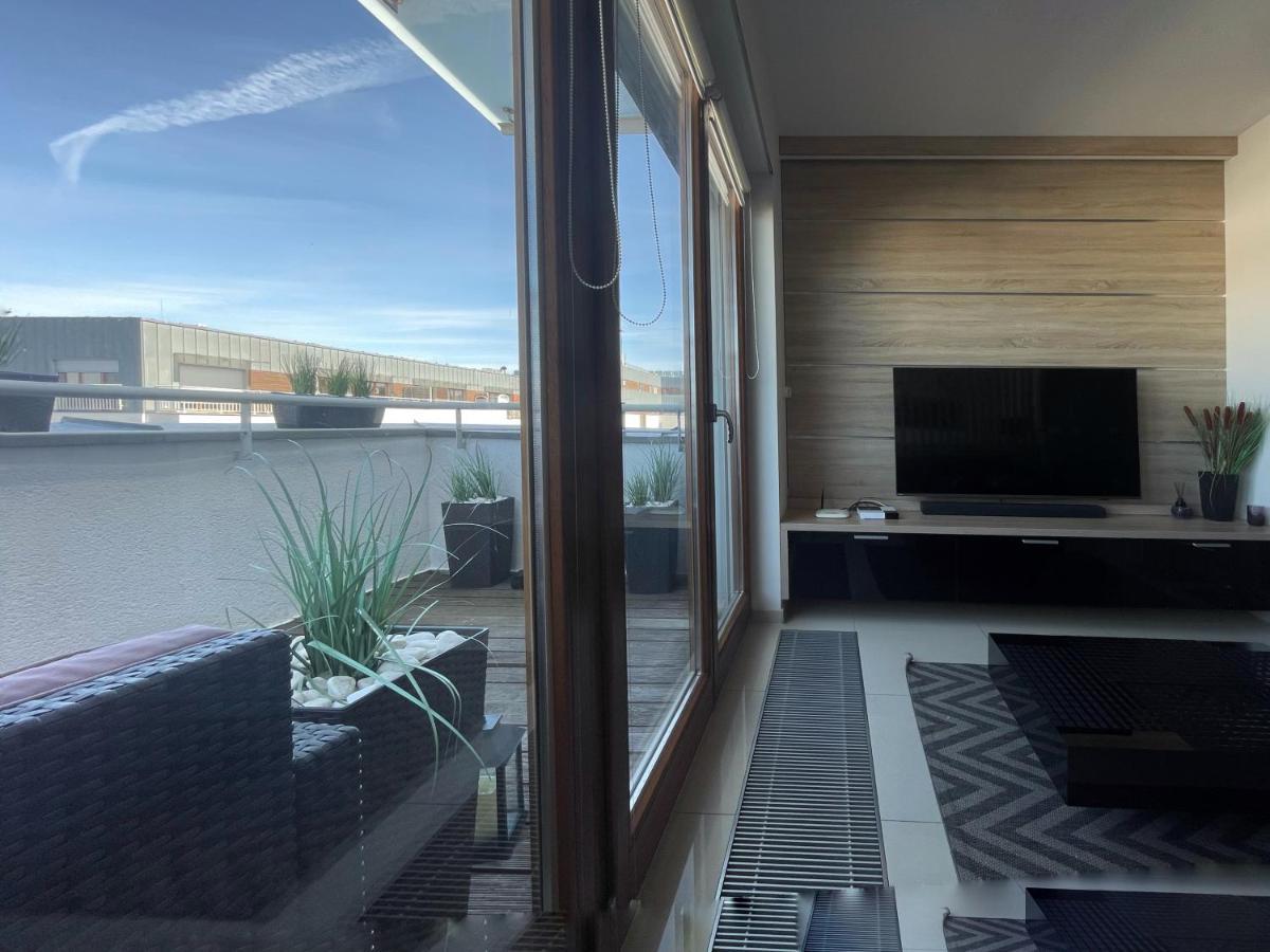 4Uapart-Apartment Studio Platan New York Swinoujscie Luaran gambar
